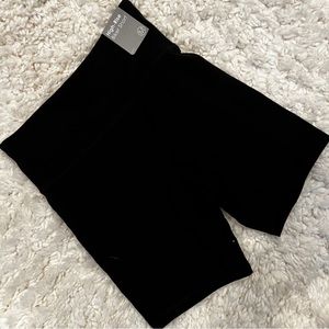 Forever 21 Biker Shorts High Rise 🖤